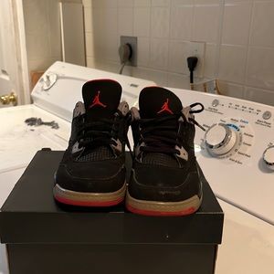 Jordan 4 breds
